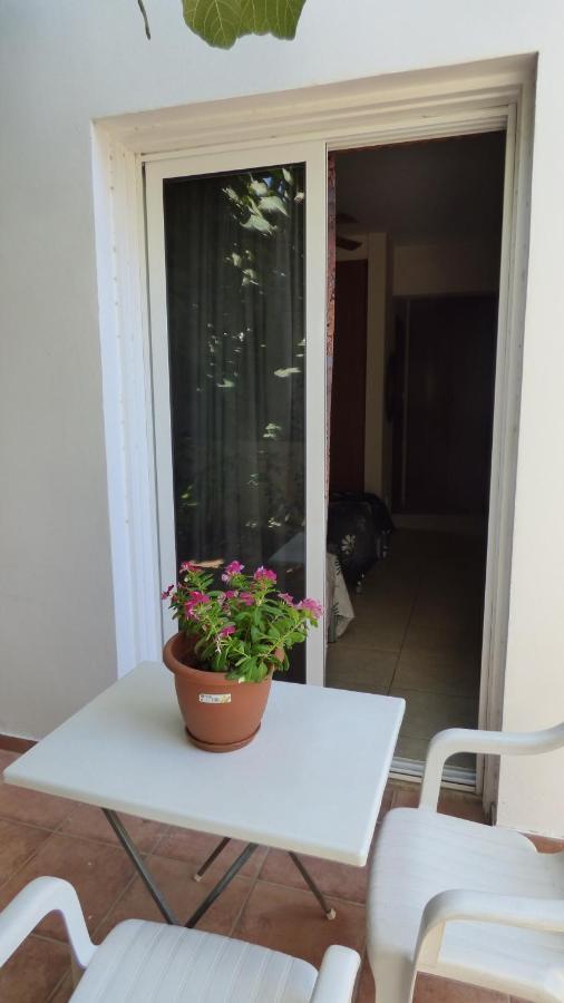Kalampakas Guesthouse 拉纳卡 外观 照片
